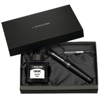 Набор SAILOR: перьевая ручка PRO GEAR, Imperial Black, IP 21K Black, + Чернила SAILOR, Черный