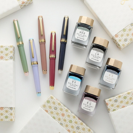 Набор SAILOR: перьевая ручка PRO GEAR SLIM JAPANESE SWEETS, Tsukimi Dango/Темно-синий, GT 14K, + Чернила SHIKIORI, Yonaga
