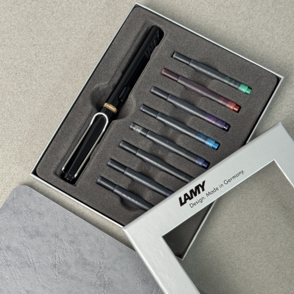 Набор LAMY SAFARI, Black/Черный (перьевая ручка + картриджи)
