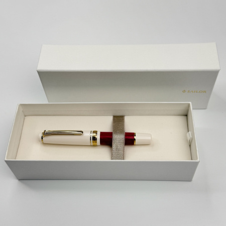 Ручка перьевая SAILOR PRO GEAR SLIM MINI RECONTRE, Gold IP 14K, Bordeaux fonce/Малиново-бордовый