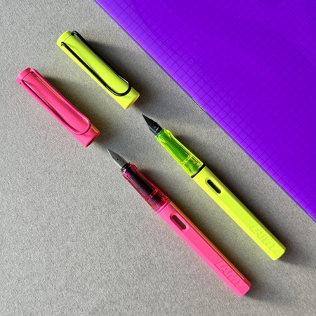Ручка перьевая LAMY SAFARI, Neon pink/Розовый