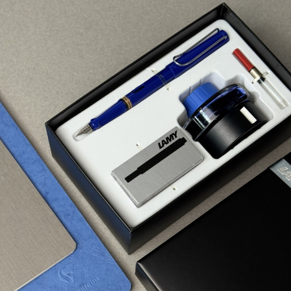 Набор LAMY SAFARI, Blue/Синий (перьевая ручка + картриджи + чернила + конвертер)