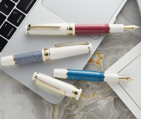 Ручка перьевая SAILOR PRO GEAR SLIM MINI RECONTRE, Gold IP 14K, Bordeaux fonce/Малиново-бордовый