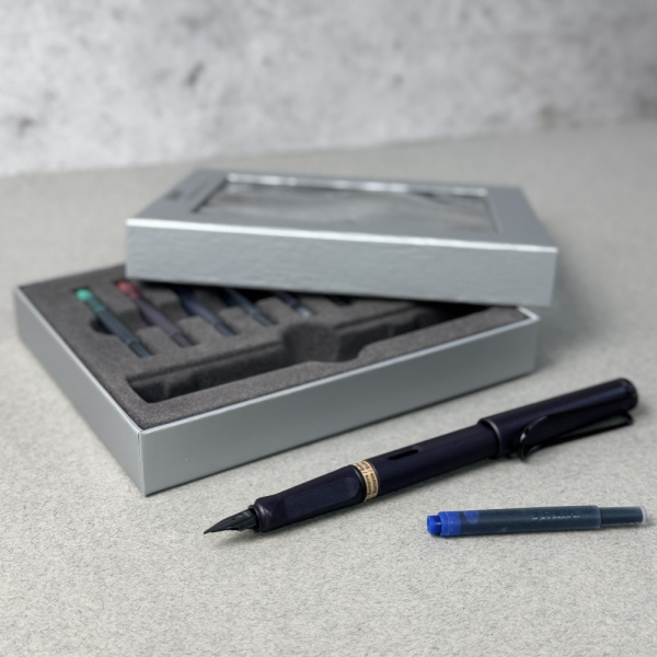 Набор LAMY SAFARI, Steel black/Стальной черный (перьевая ручка + картриджи)