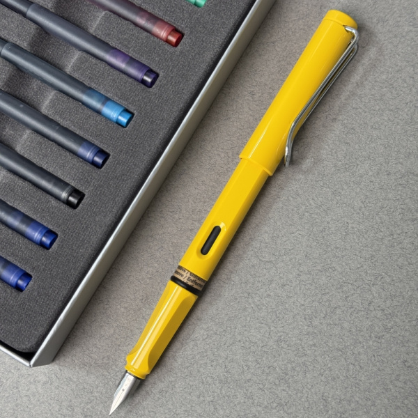 Набор LAMY SAFARI, Yellow/Желтый (перьевая ручка + картриджи)
