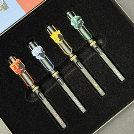 Набор LAMY SAFARI Harry Potter (4 перьевые ручки из лимитированной коллекции)