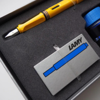 Набор LAMY SAFARI, Yellow/Желтый (перьевая ручка + картриджи + чернила + конвертер)